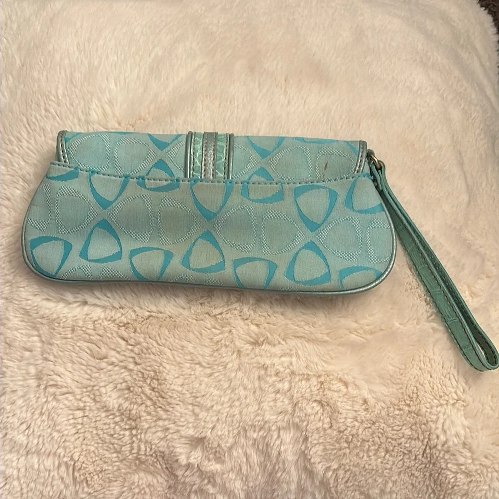 Liz Claiborne Aqua Blue Clutch with Metallic Accent and Wrist Strap